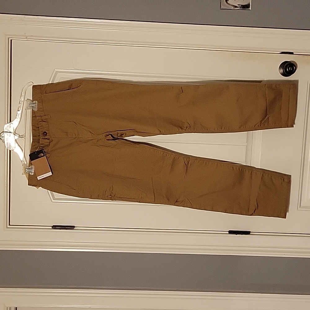 The North Face size reg 32 men's Khaki pant